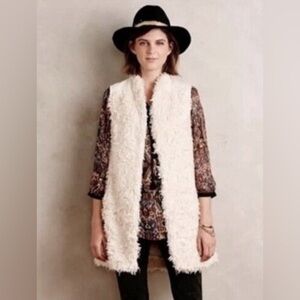 Anthropologie Hei Hei Off White Embroidered Shaggy Sherpa Faux Fur Vest EUC XSP